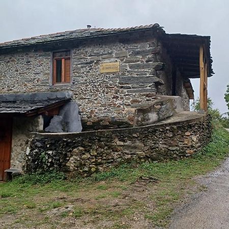 A Palleira Castro Caldelas Luaran gambar