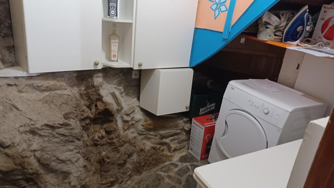 A Palleira Castro Caldelas Luaran gambar